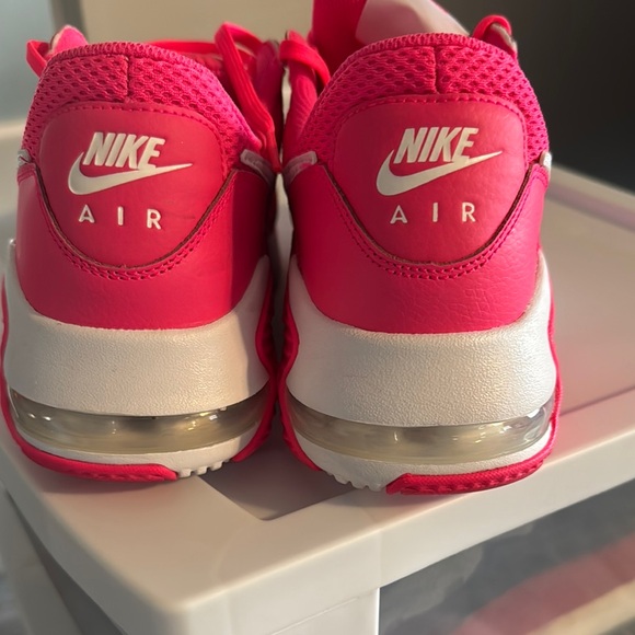 Nike Air Max Pink Sneakers - Picture 3 of 4
